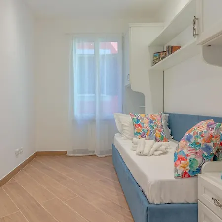 Blue Dolphin By Portofinohomes * Portofino